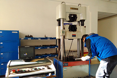 Tensile testing machine
