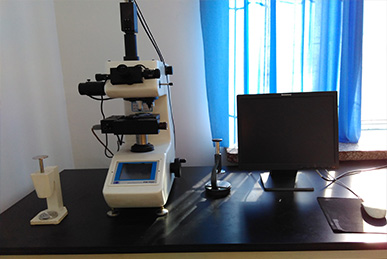 Vickers hardness tester